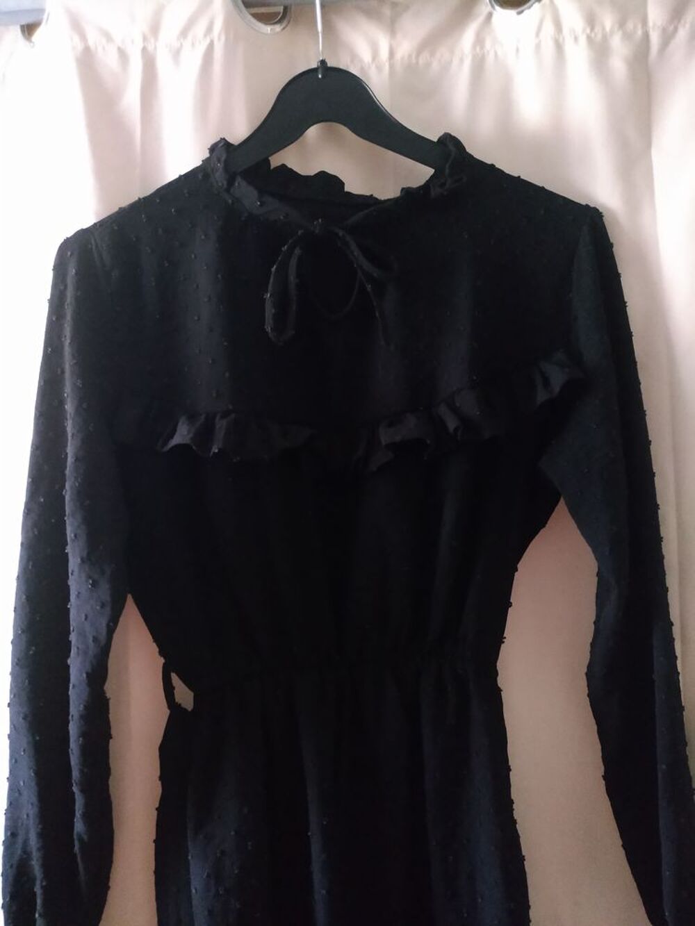 Robe noire plumetis - Taille M Vêtements