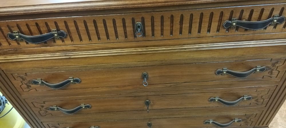 commode ann&eacute;es 40/50 relooker
Meubles