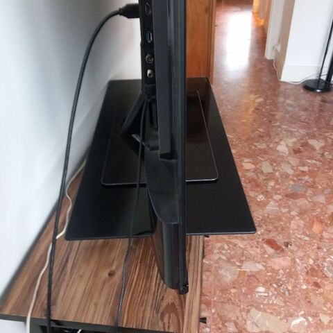 Plateau tournant pour t�l�vision tv 29 Nice (06)