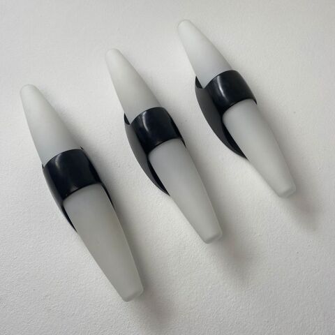 LOT 3 ANCIENNES APPLIQUES  �BO NIKO�  VINTAGE�
570 Montreuil (93)