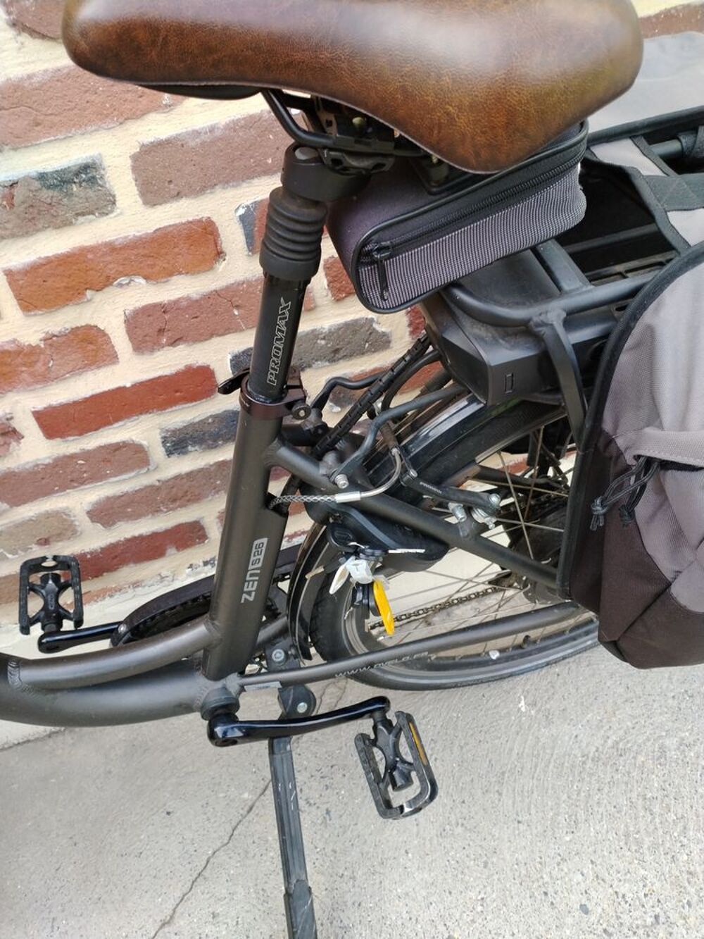 V&eacute;lo urbain &agrave; assistance &eacute;lectrique Sports