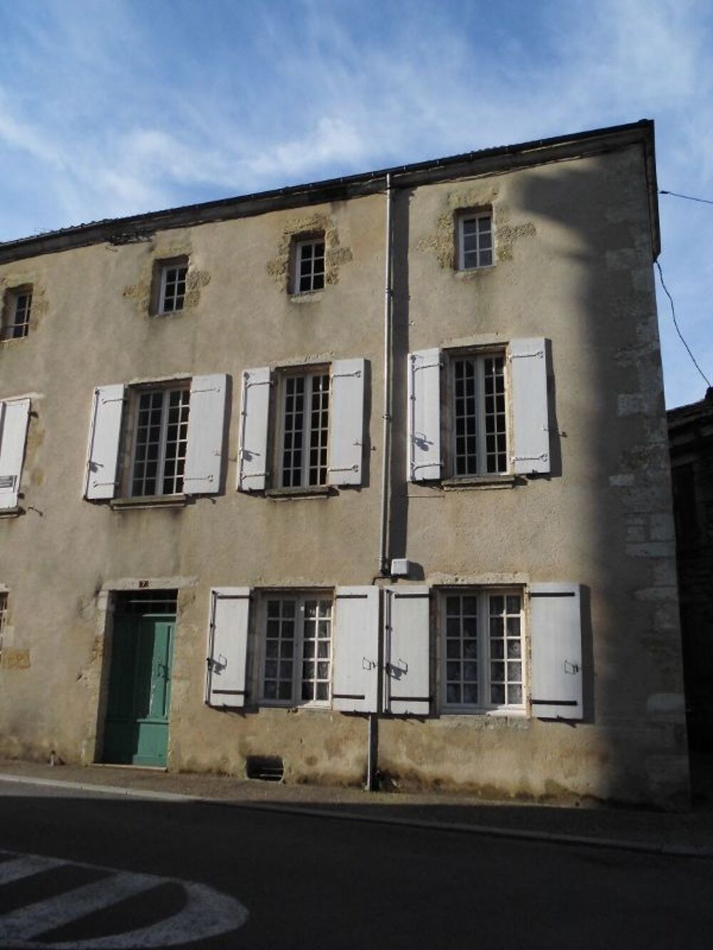 Location Appartement Appartement T3 rénové dans un immeuble classé 