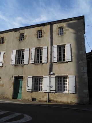 Location Appartement Appartement T3 rénové dans un immeuble classé 
