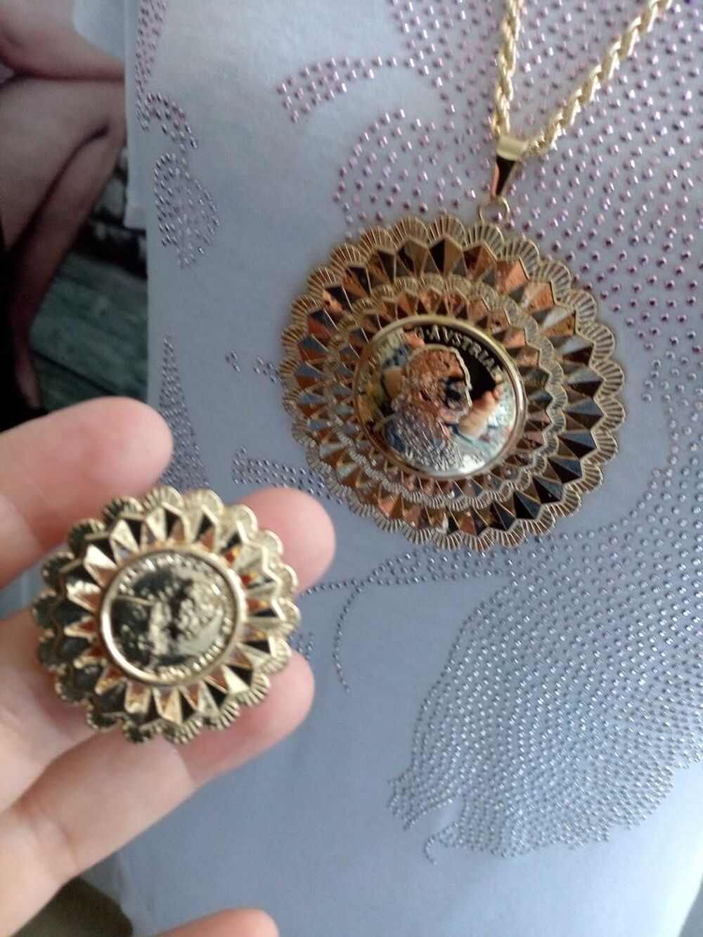 collier et pendentif et bague acier inoxydable Bijoux et montres