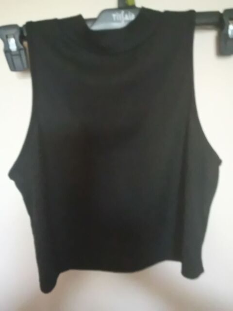 TOP COURT TAILLE 40/42 SHEIN 1 Chaumont (52)