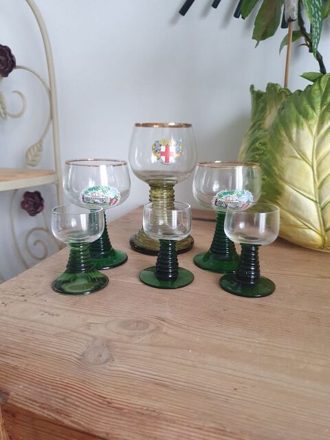Ensemble de verres roemers année 60-70  10 Cabourg (14)
