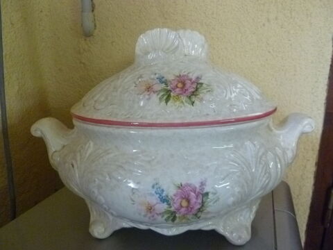 Soupi�re porcelaine d'Italie  15 Saint-Jean (31)