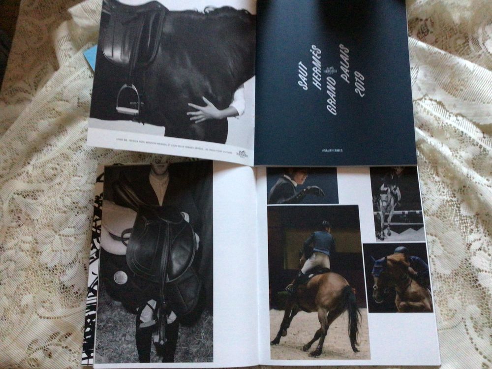 Magazine et carte invitation saut Herm&egrave;s mars 2025 et 2018 