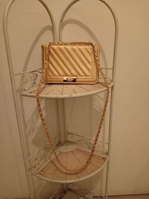 collection, sac �  main pour femme. 5 Saint-Germain-l�s-Arpajon (91)