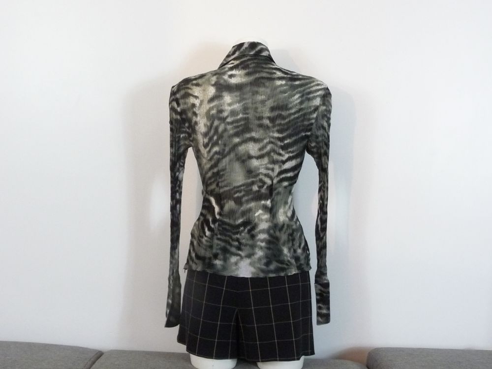 Blouse/ Chemisier/ Top Pliss&eacute; Gris Noir Blanc-Blanc Nature Vêtements