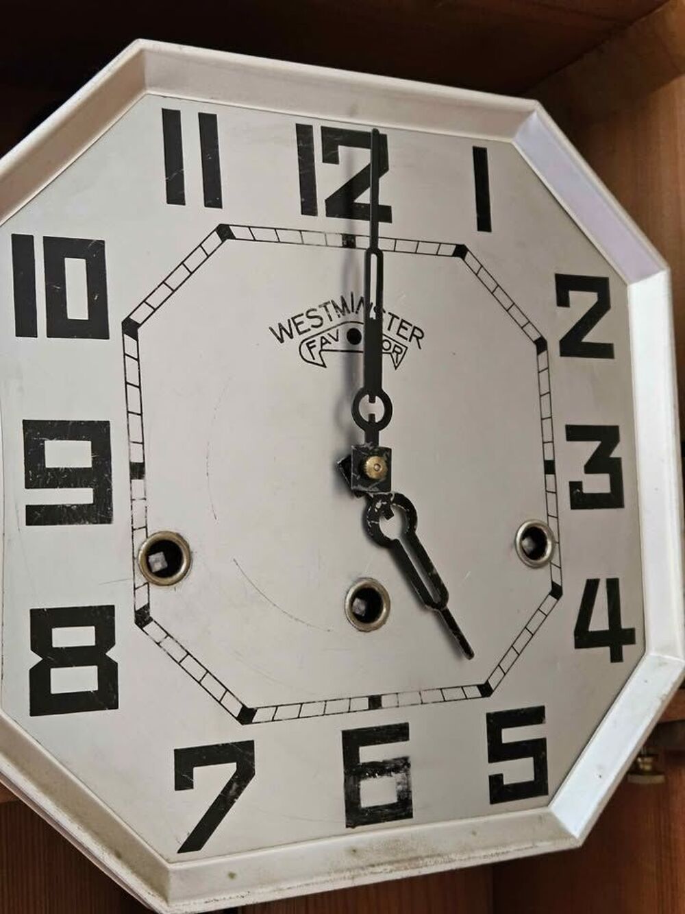 HORLOGE MURALE A BALANCIER 
?V&eacute;ritable Westminster? Bijoux et montres