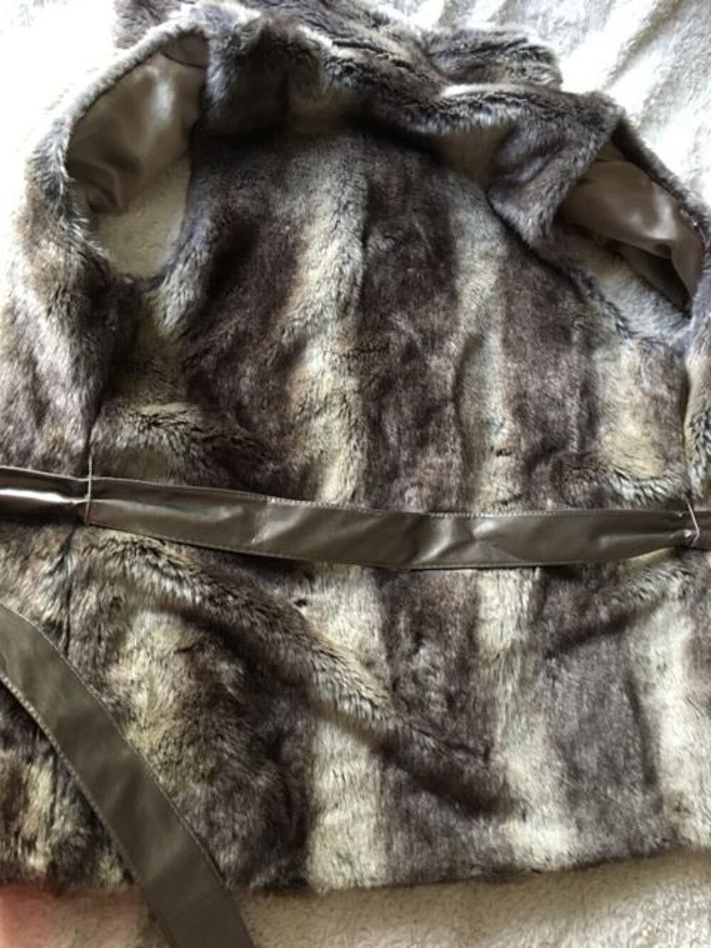 veste gilet doubl&eacute;e fausse fourrure Vêtements