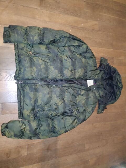 Doudoune camouflage MONCLER (taille M) 85 Brillon-en-Barrois (55)