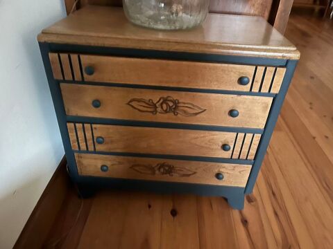 commode en bois massif dim largeur 80cm hauteur 75cm profondeur 45cm 90 Seignelay (89)