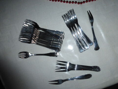 FOURCHETTE (petite) � escargots et dessert - neuve 2 Doussard (74)