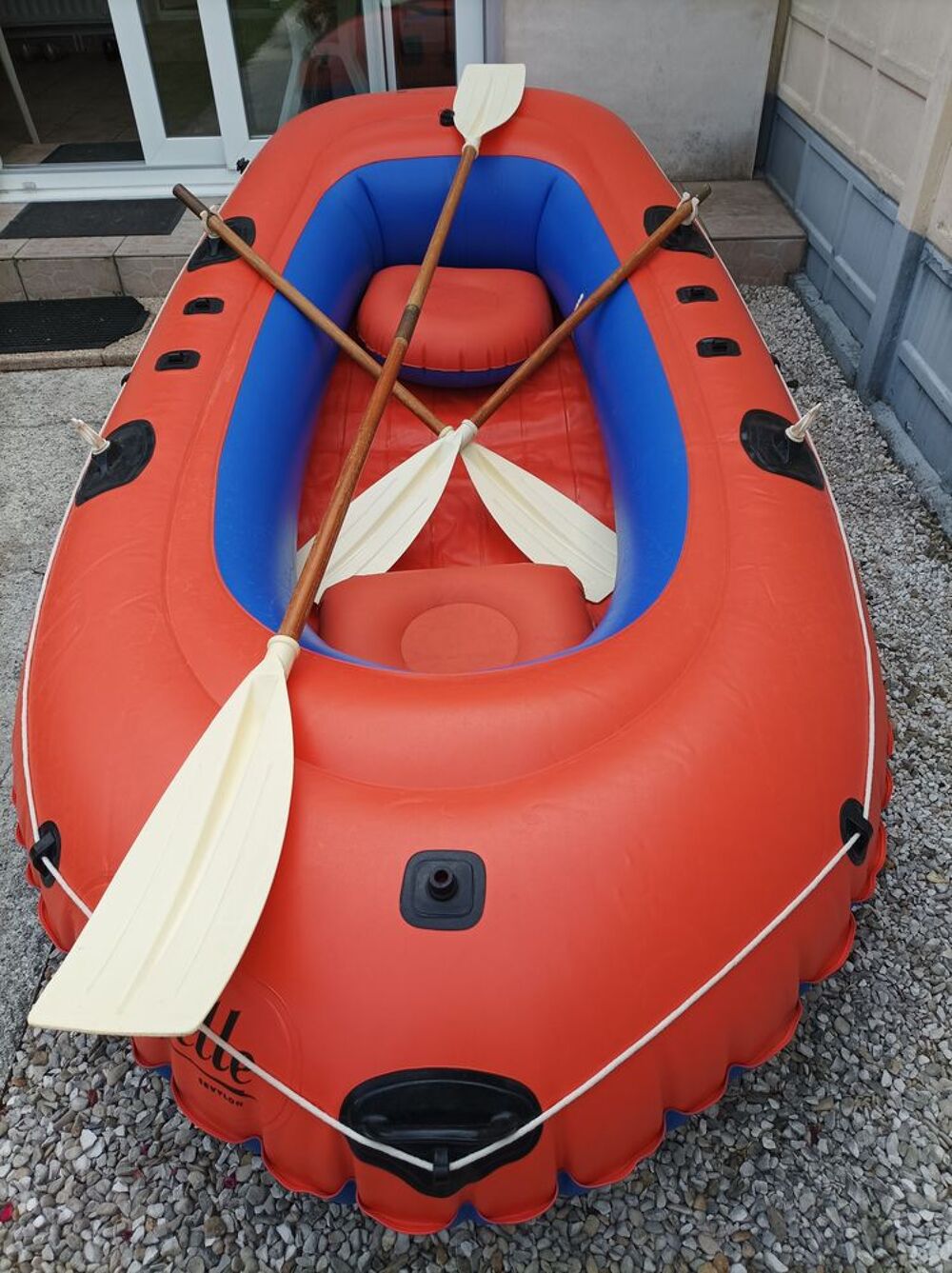  Bateau Pneumatique de Marque SEVYLOR K 106 
Sports