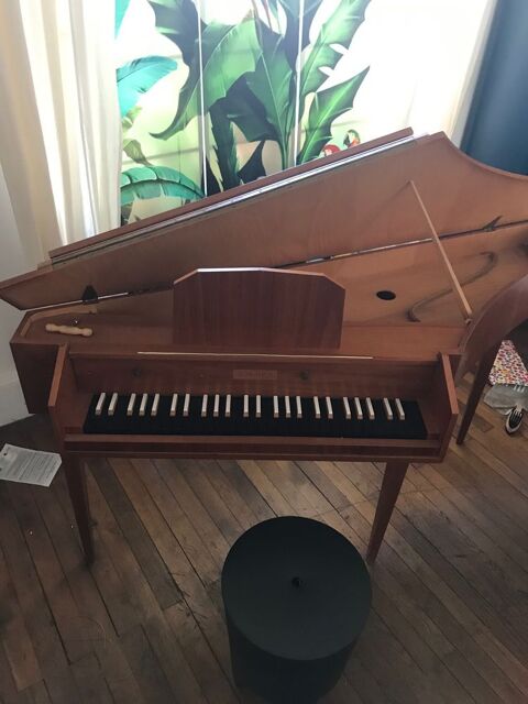 EPINETTE  (Petit clavecin)
Marque/facture:  AMMER 2000 Nantes (44)