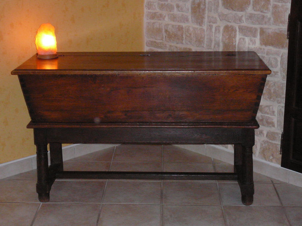 P&eacute;trin Lorrain ancien en bois massif Meubles