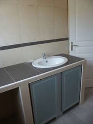 Appartement à louer 3 pièces 90 m²