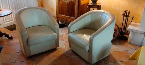 2 Fauteuils club cuir beige 100 Bretignolles-sur-Mer (85)