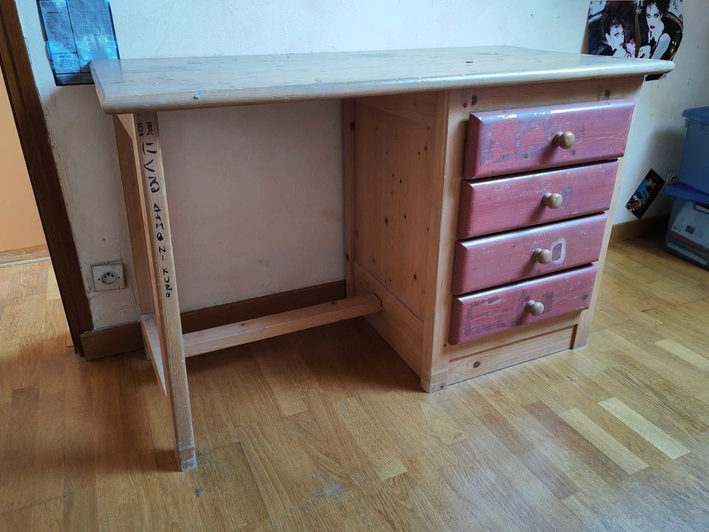bureau pin massif Meubles