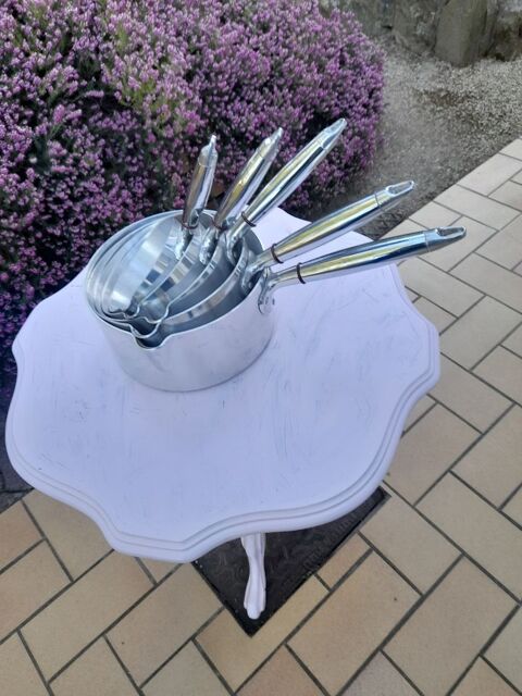Lot de cinq casseroles Craponne (69)