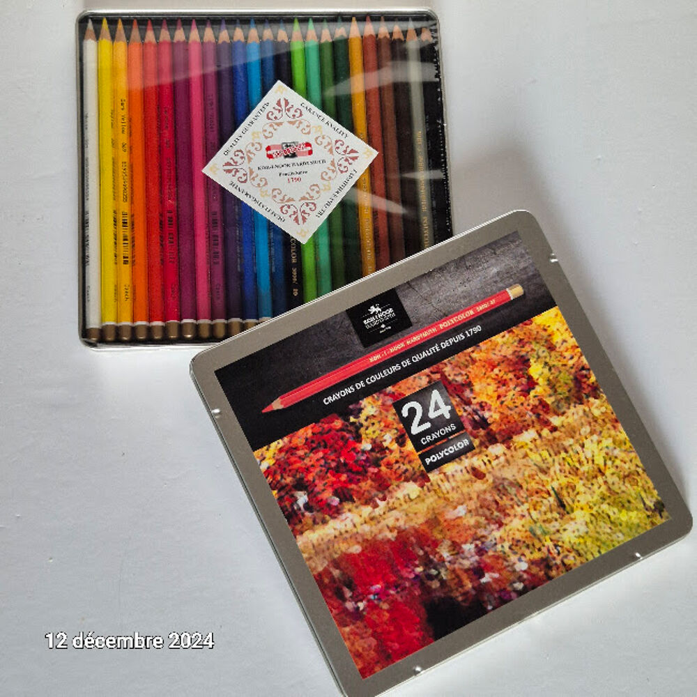 Boite neuve de 24 crayons de qualit&eacute; de couleurs beaux arts, Bricolage
