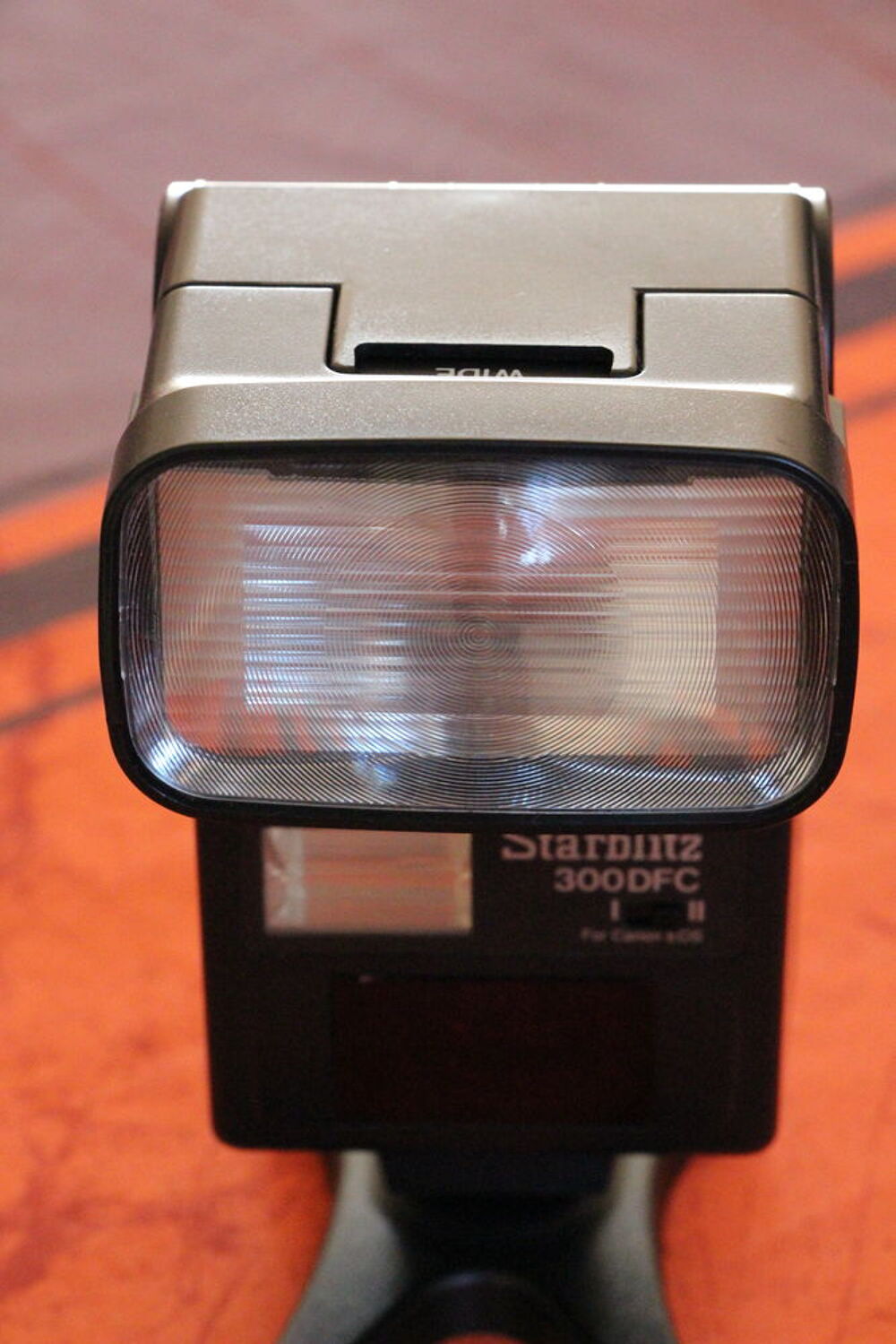 Flash STARBLITZ 300DFC pour CANON Photos/Video/TV