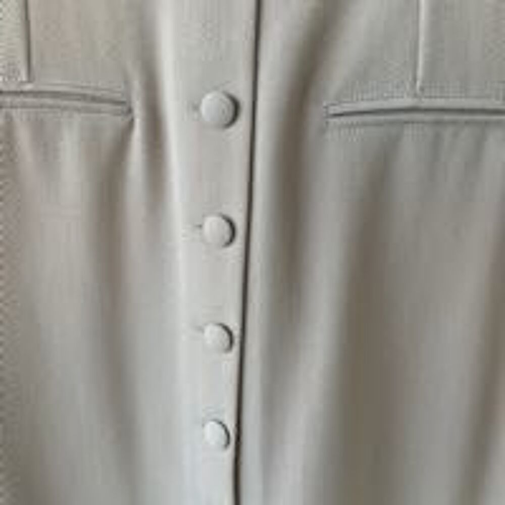 JUPE beige laine et polyester droite toute boutonn&eacute;e devant Vtements