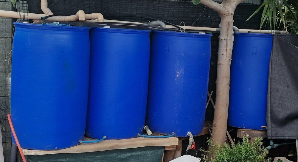 3 Bidons f&ucirc;t plastique bleu de 200 Litres pour arrosage Jardin