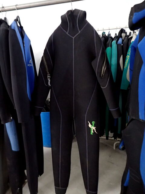 Semi �tanche PESCA SUB GENOVA T3 L occasion 35 Tours (37)