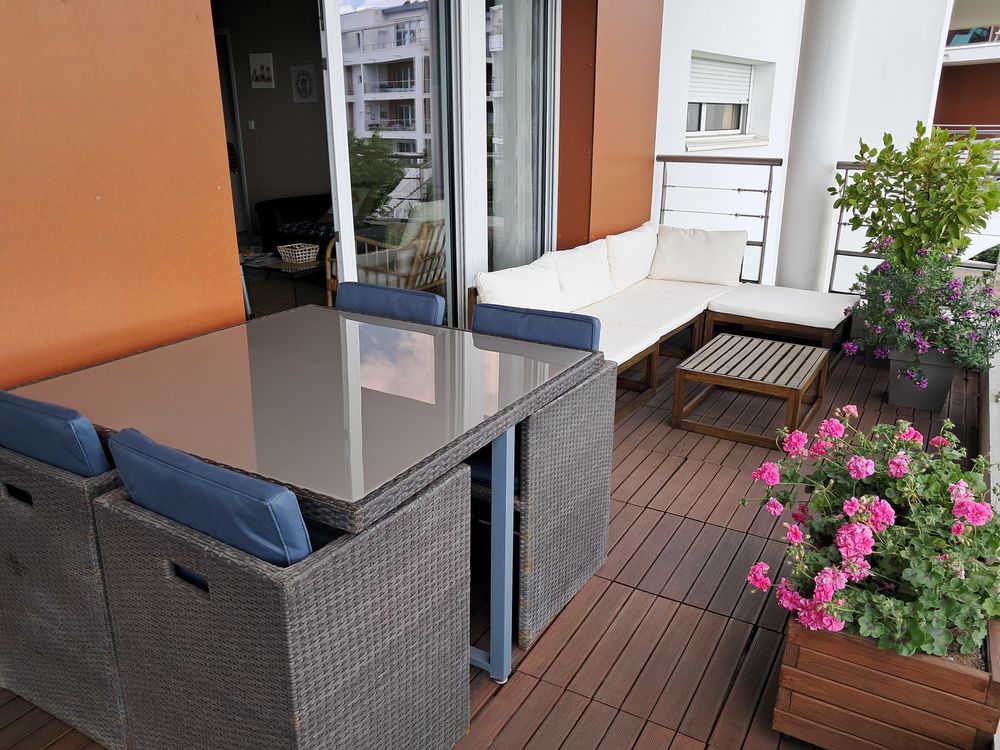 Table en r&eacute;sine tress&eacute;e Décoration