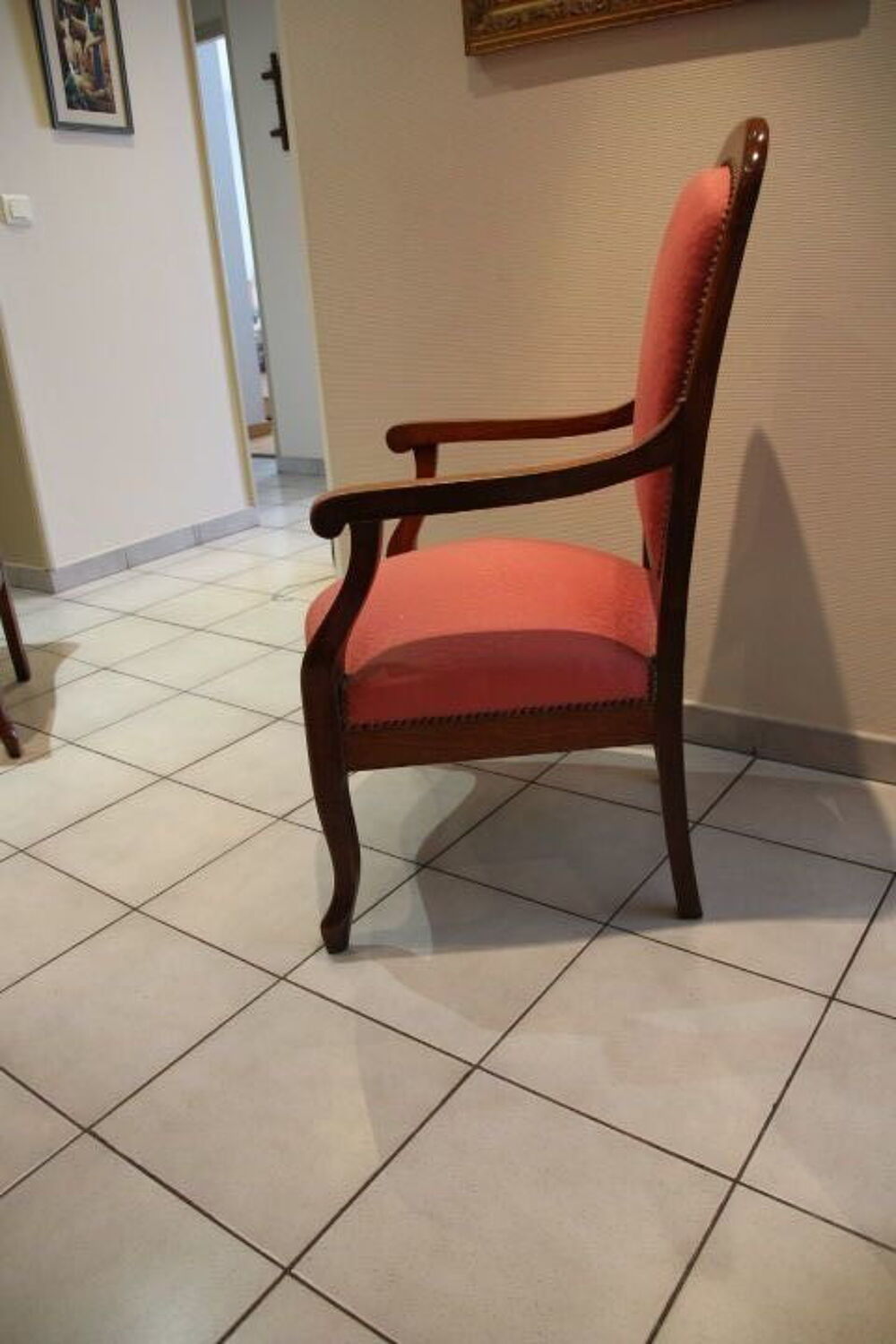deux anciens fauteuils en bois es tissus tr&egrave;s bon &eacute;tat Meubles