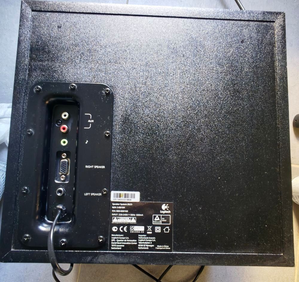 Enceintes 2.1 Logitech computer Speaker syst&egrave;me Z623 en tbt Audio et hifi