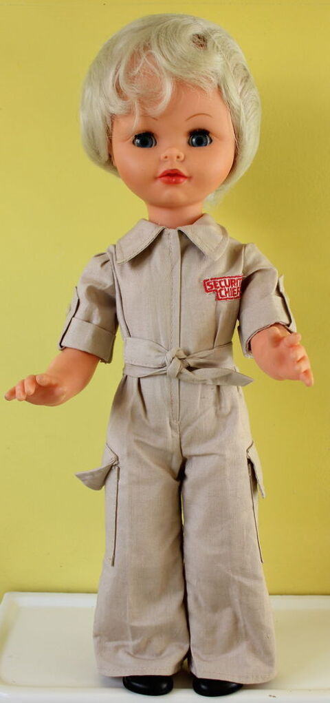 Poup�e BELLA Security Chief Jetsy 1978 neuve 35 Issy-les-Moulineaux (92)