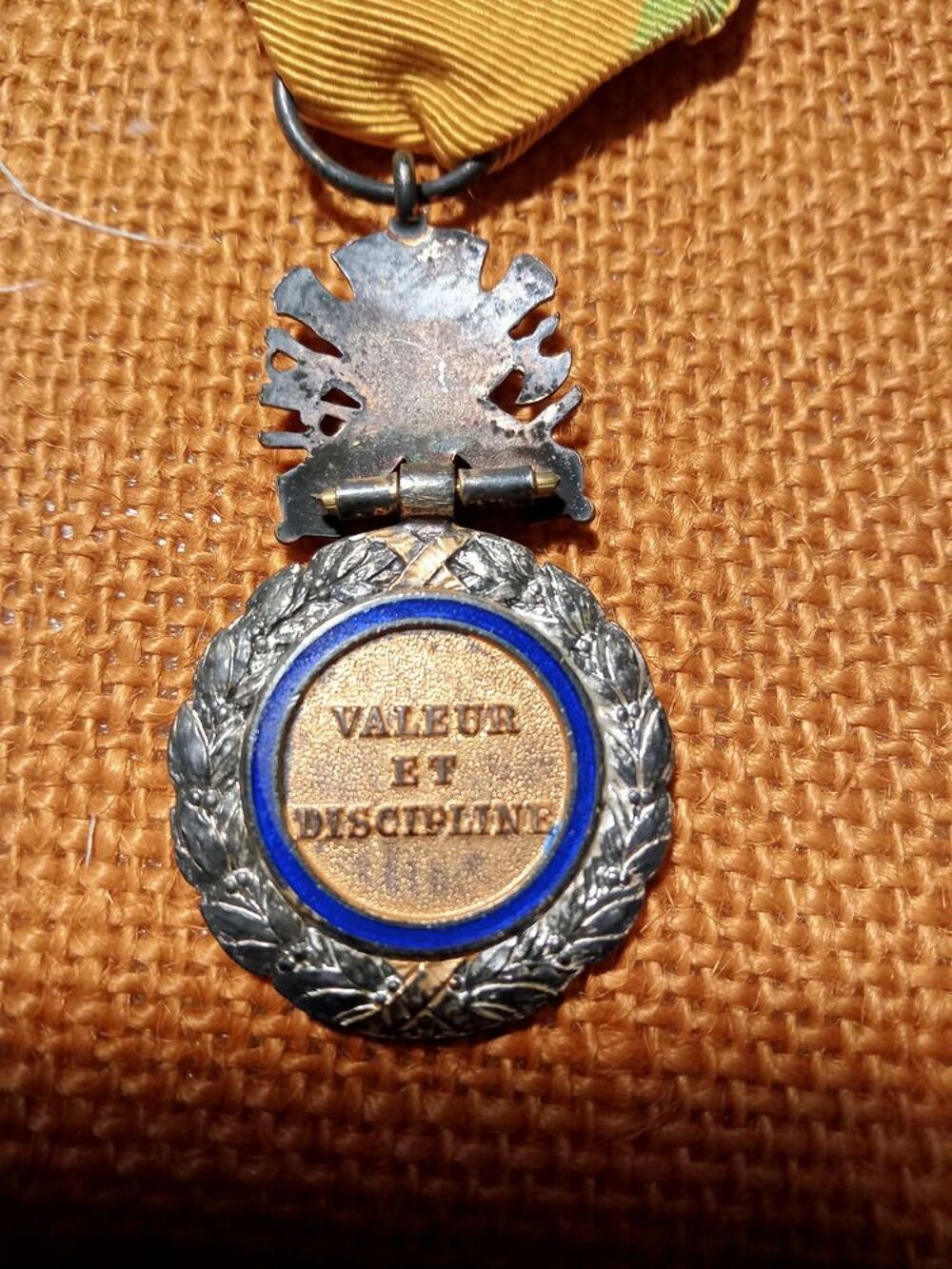 MEDIALLE MILITAIRE remise aux POILUS Décoration