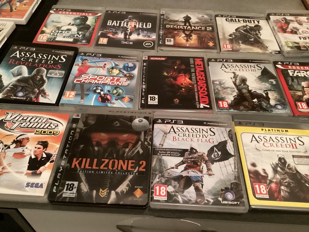 Lot de 17 jeux ps3 + 4 jeux ps2+4 jeux wii+ cables
Consoles et jeux vidéos