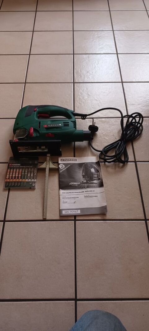 SCIE SAUTEUSE PENDULAIRE PSTD 800 A1. 30 Fr�vent (62)