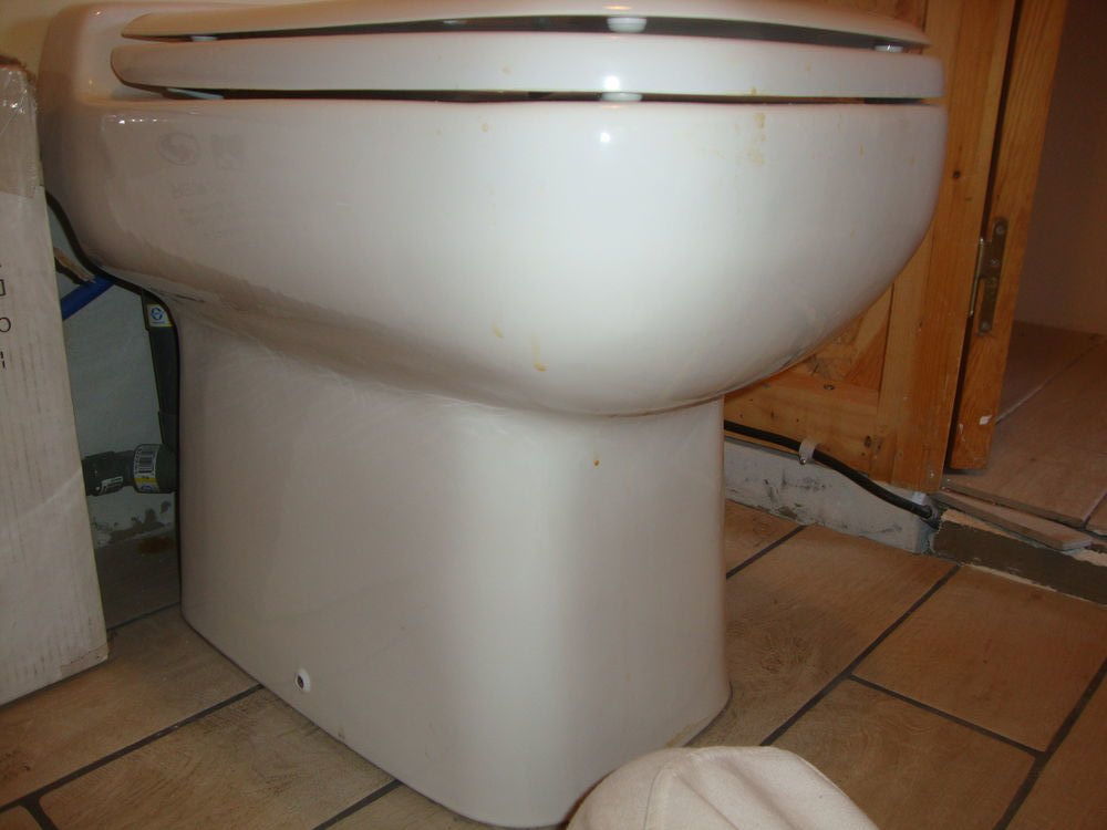 WC Compact cuvette avec broyeur int&eacute;gr&eacute; Electroménager