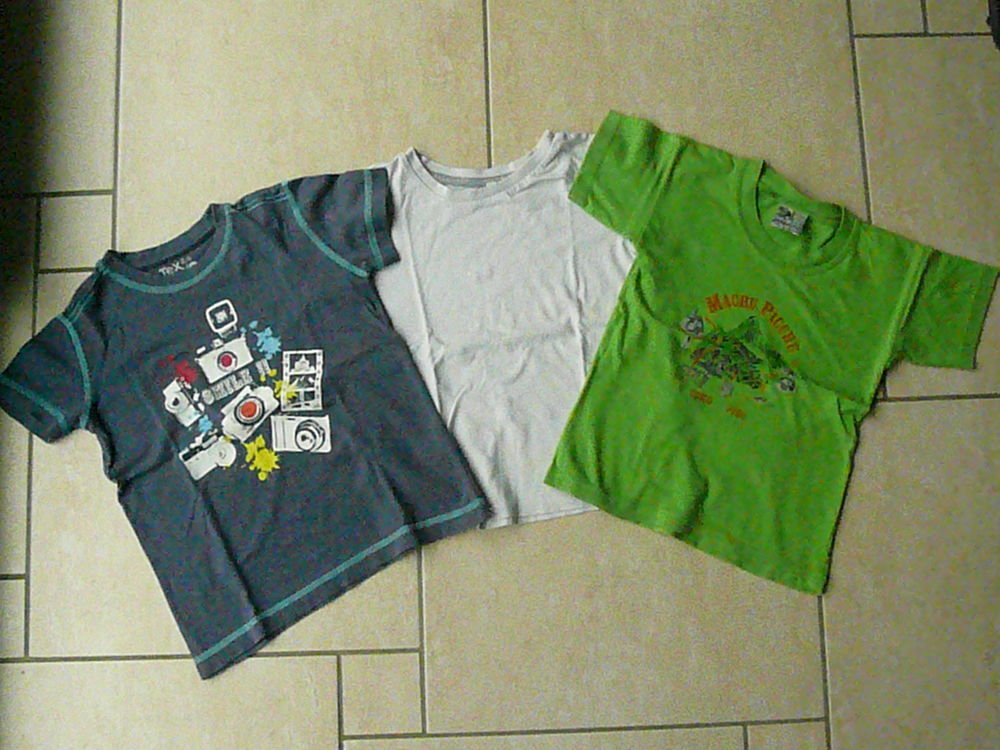 Lot de 3 tee-shirts 4 ans (n&deg;27) Vtements enfants