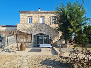  Propri�t�/ch�teau � vendre 10 pi�ces 250 m� Magalas