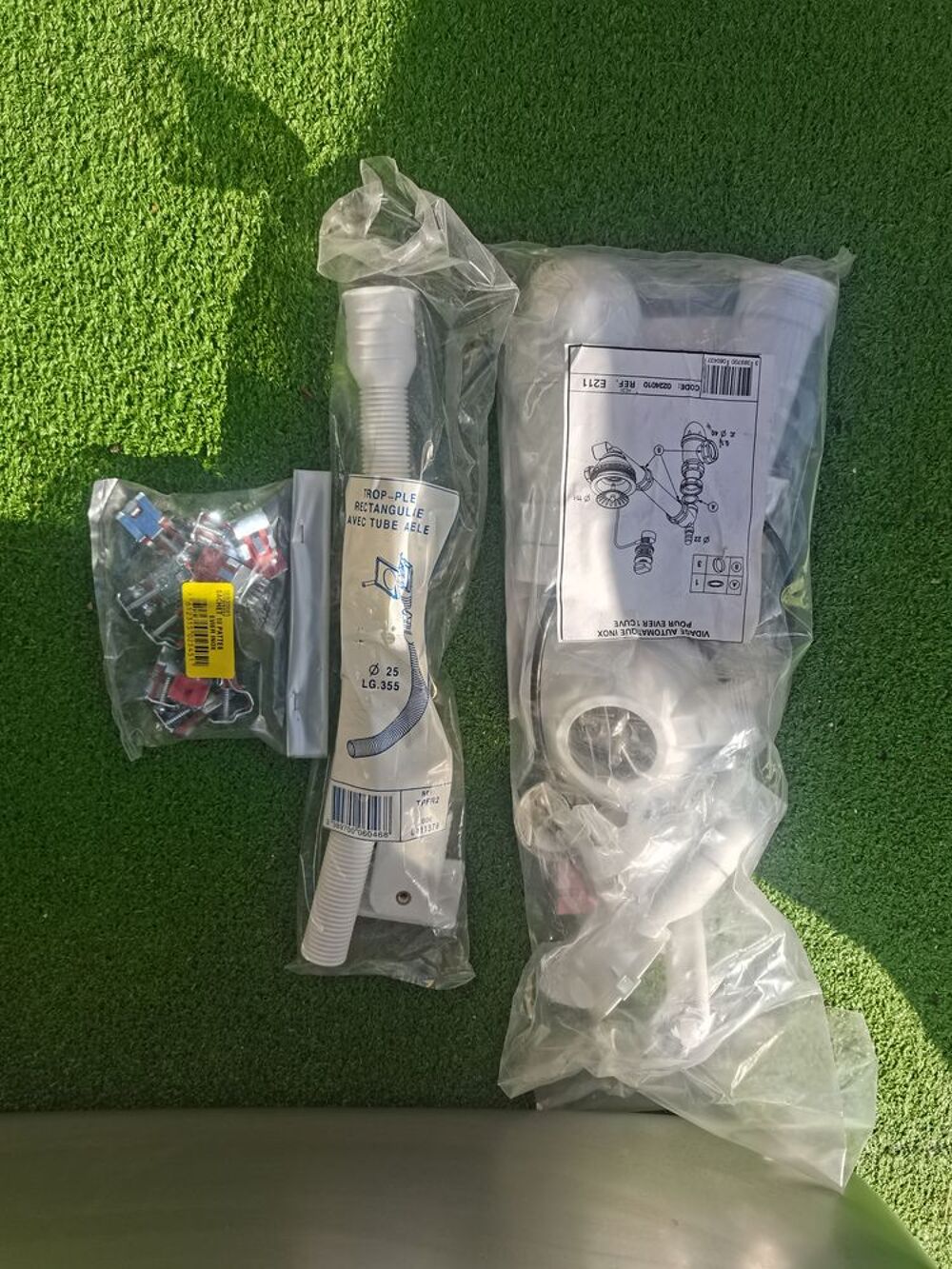 &Eacute;vier Franke neuf avec tous ses accessoires. Cuisine