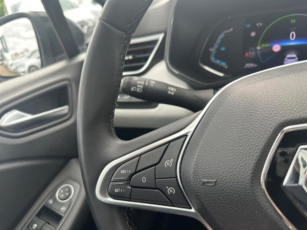 Clio V Clio E-Tech full hybrid 145 Evolution 2024 occasion 91200 Athis-Mons
