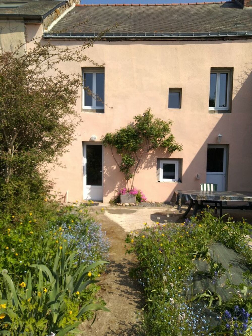 Maison 8 pièces 107 m² · à Massérac · 107 m² · 135 000 €
