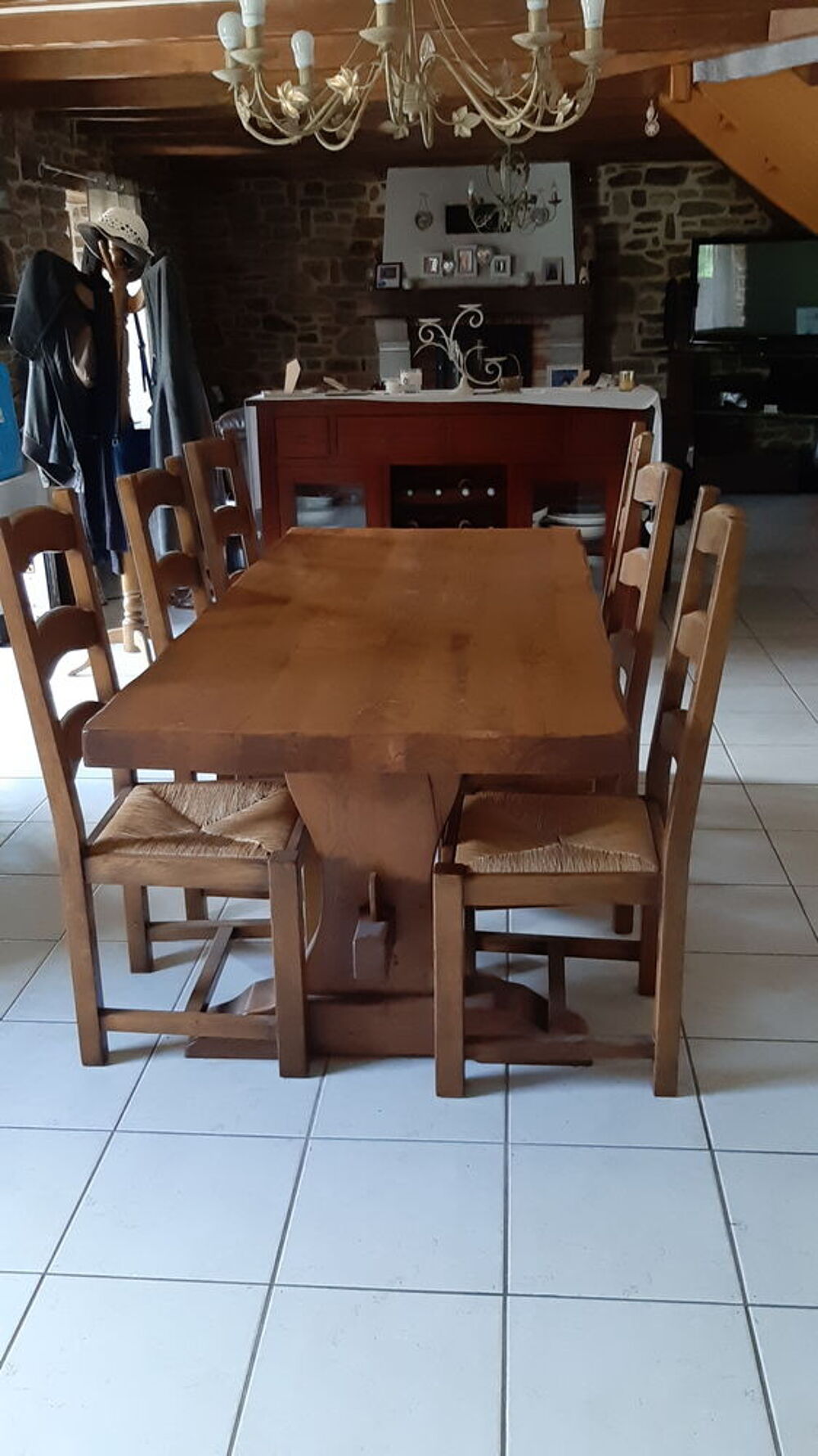 table monast&egrave;re avec 6 chaises en ch&ecirc;ne Meubles