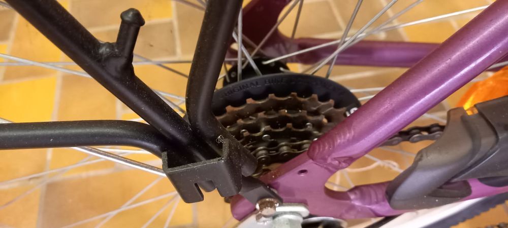  2 v&eacute;los de ville marque GITANE 
Vélos