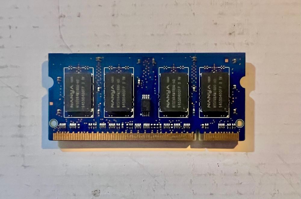 Nanya RAM 1Go DDR2 - SO-DIMM - 800MHz - M&eacute;moire vive - 6400S Matériel informatique