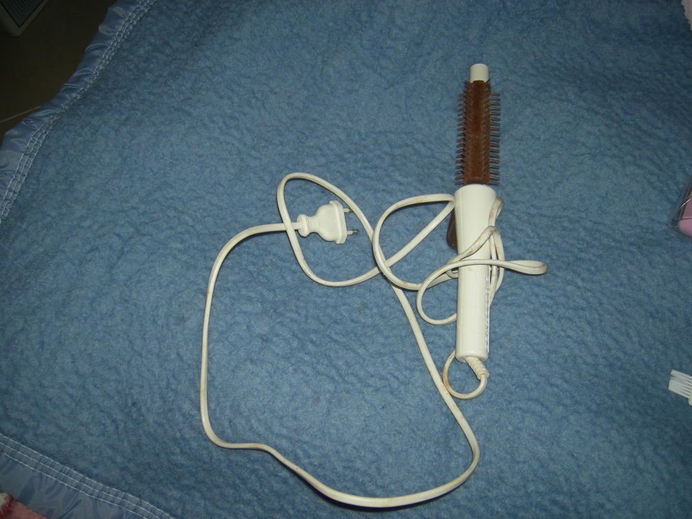 brosse &eacute;lectrique &agrave; boucler Electroménager
