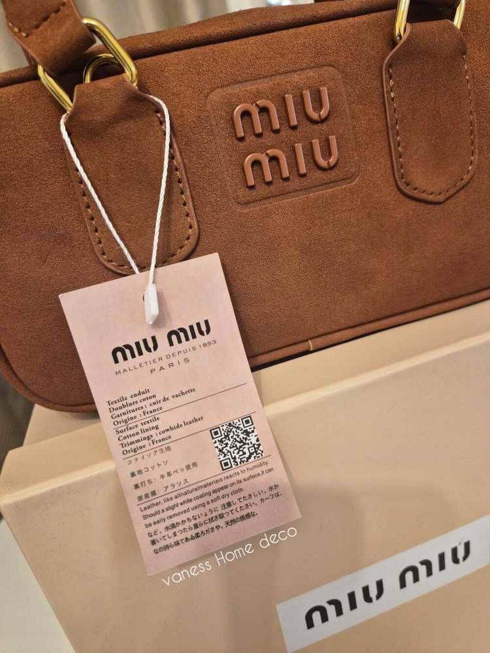 dupe de luxe miu miu neuf boite et pochette cuir de veau et daim 160e Maroquinerie