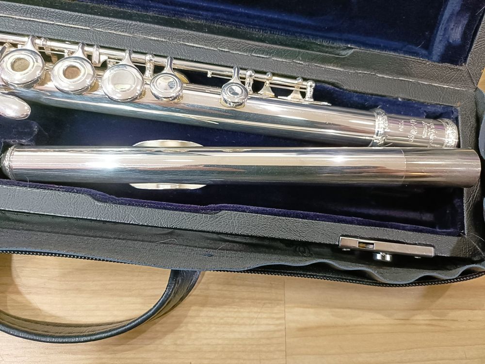 ? Fl&ucirc;te traversi&egrave;re Trevor J. James Privil&egrave;ge ? R&eacute;vis&eacute;e et Instruments de musique